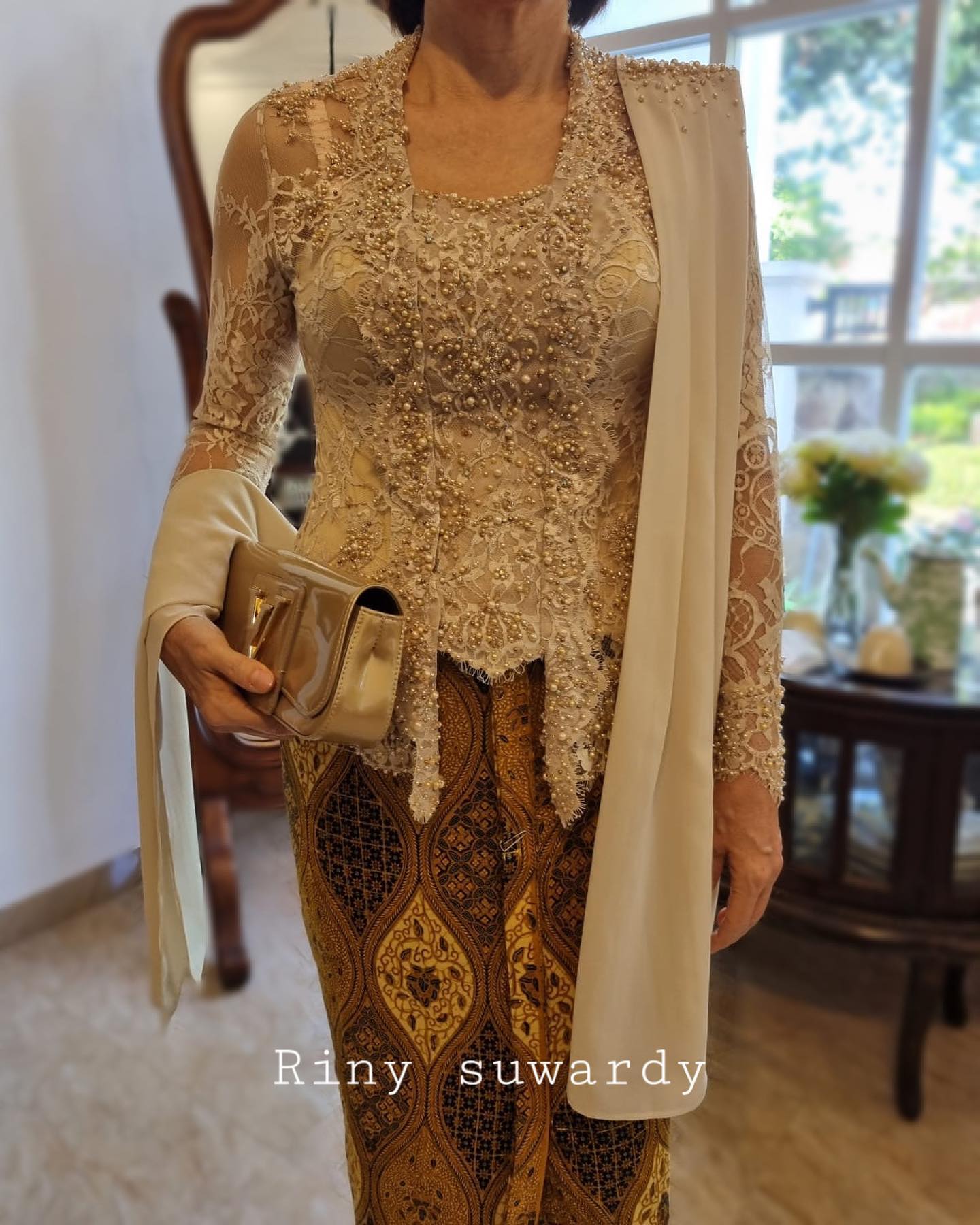 Kebaya traditional by Riny Suwardy 