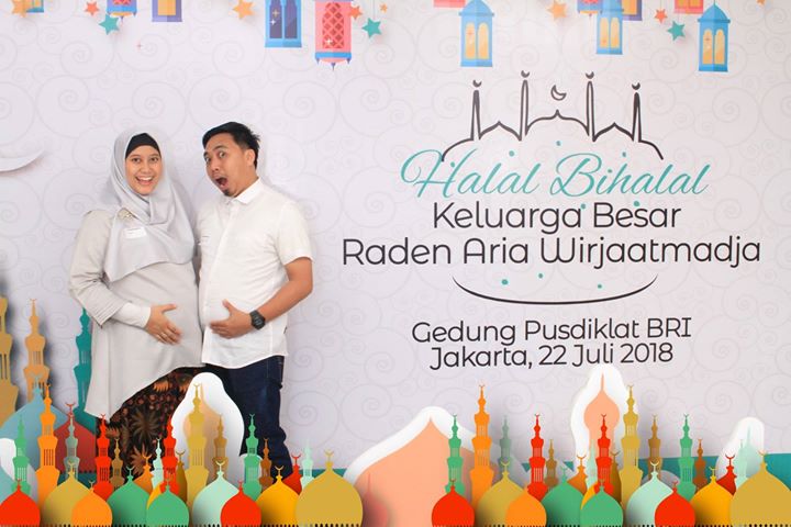 Halal Bihalal | Indeframe Photo Corner | Bridestory