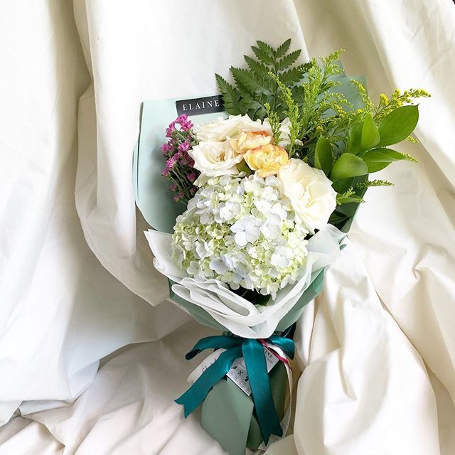 Mediumsized flowers bouquet Elaine Flower Consultant Bridestory