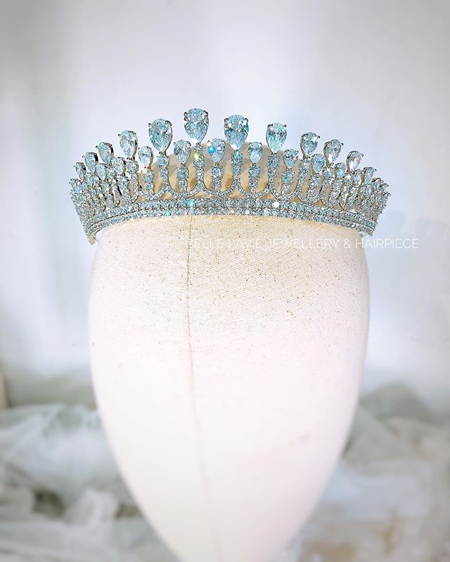Bella Crown by Belle La_vie