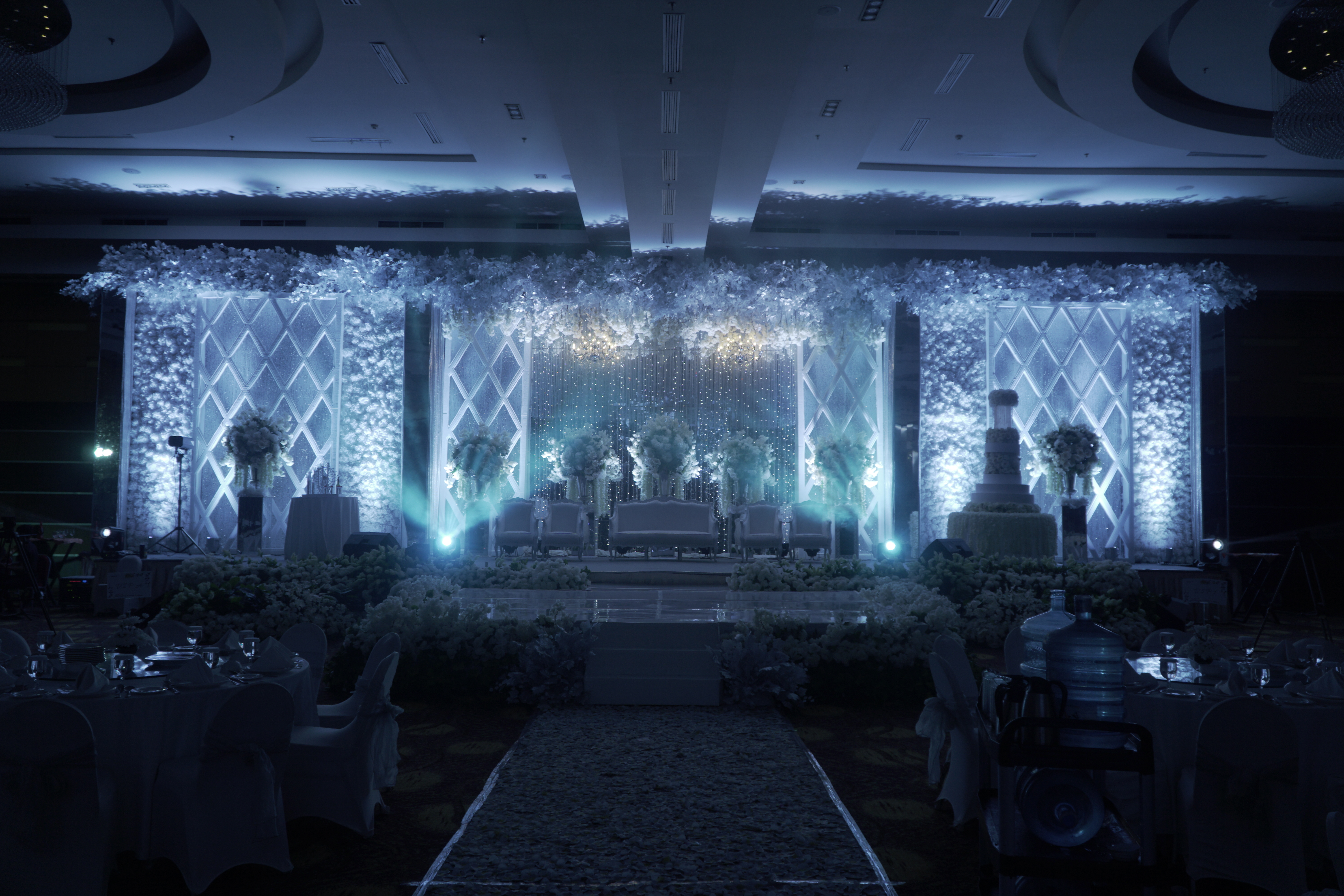 Glowing lighting
