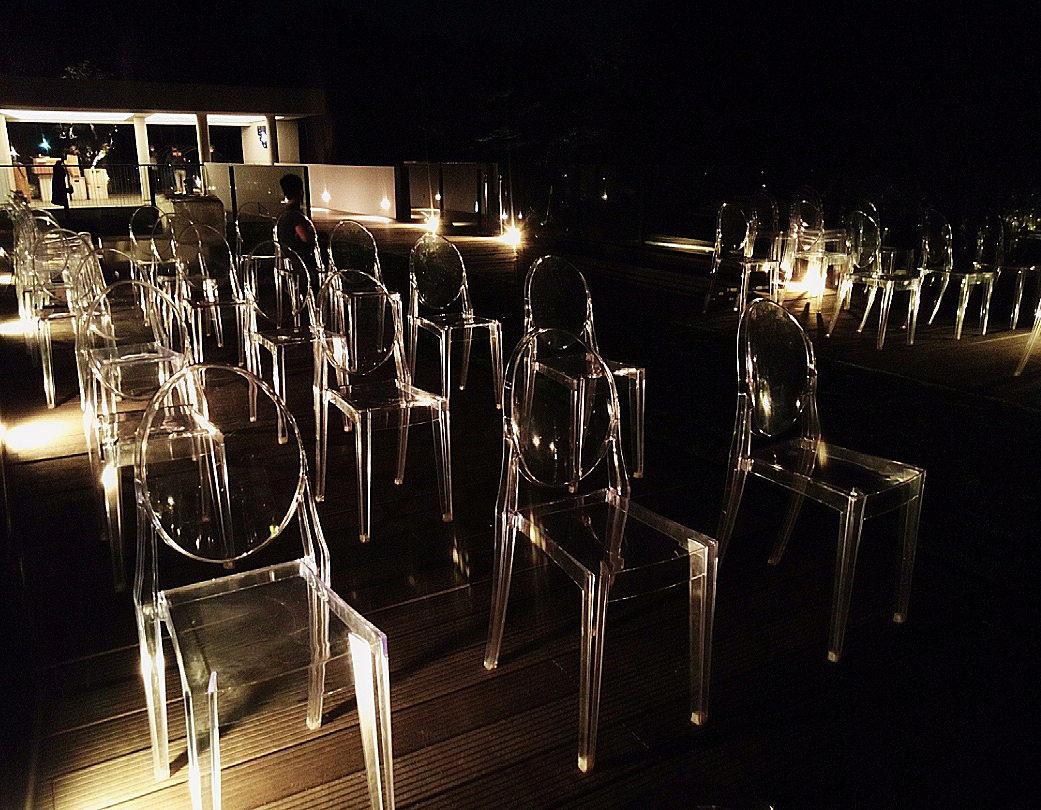 Clear Ghost Chair acrylicchairs.rent Bridestory