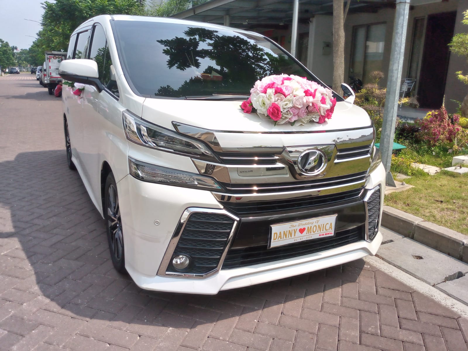 Wedding Car Vellfire 2021 Alva Wedding Car Bridestory