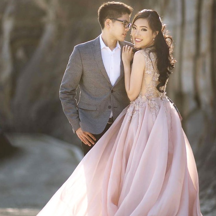 pre wedding dress for rent