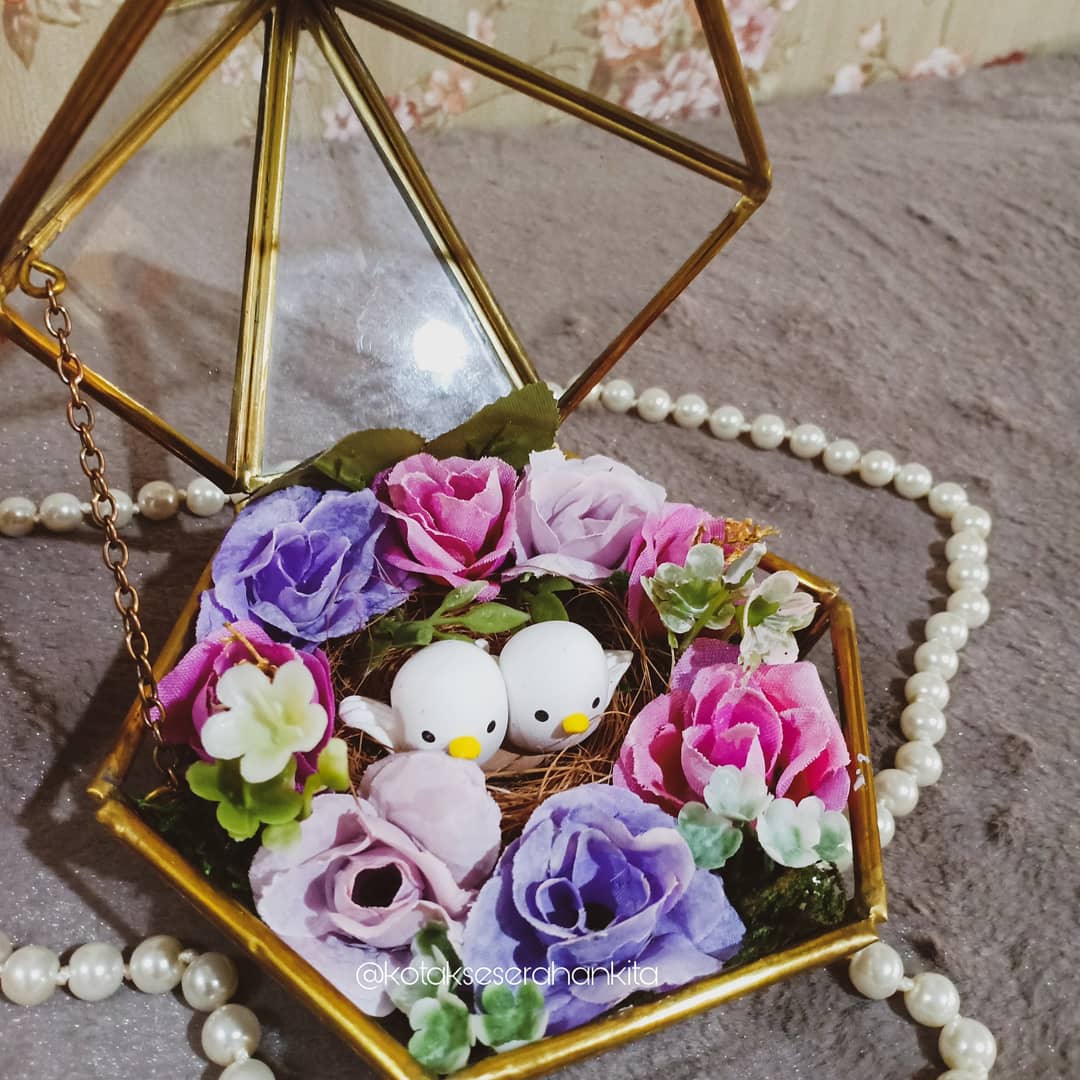 Terrarium Ring Box kotakseserahankita Kotak Seserahan Kita Bridestory