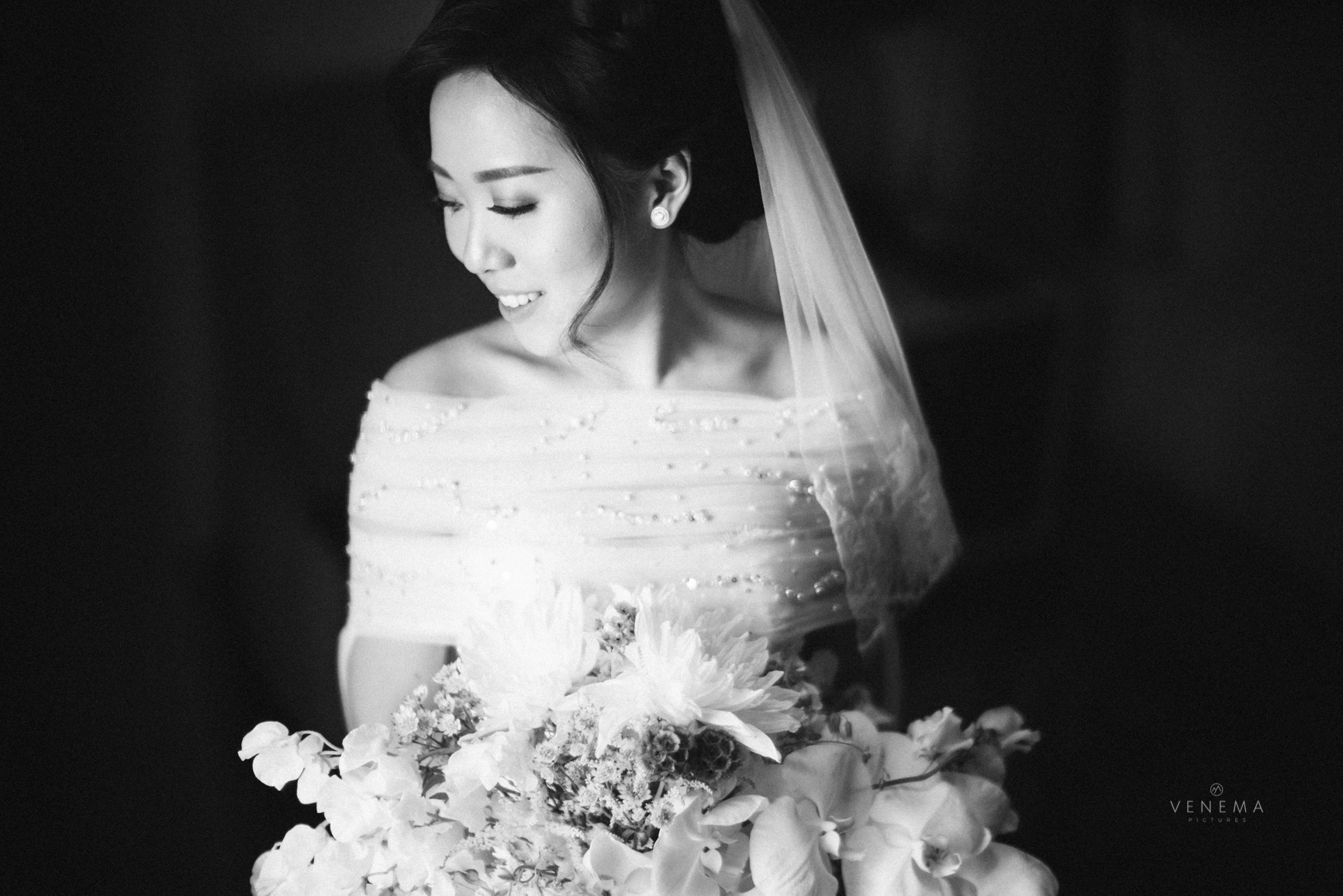 Asky Febrianti Wedding Dress & Attire in Jakarta pi 047 Syblbh187Q