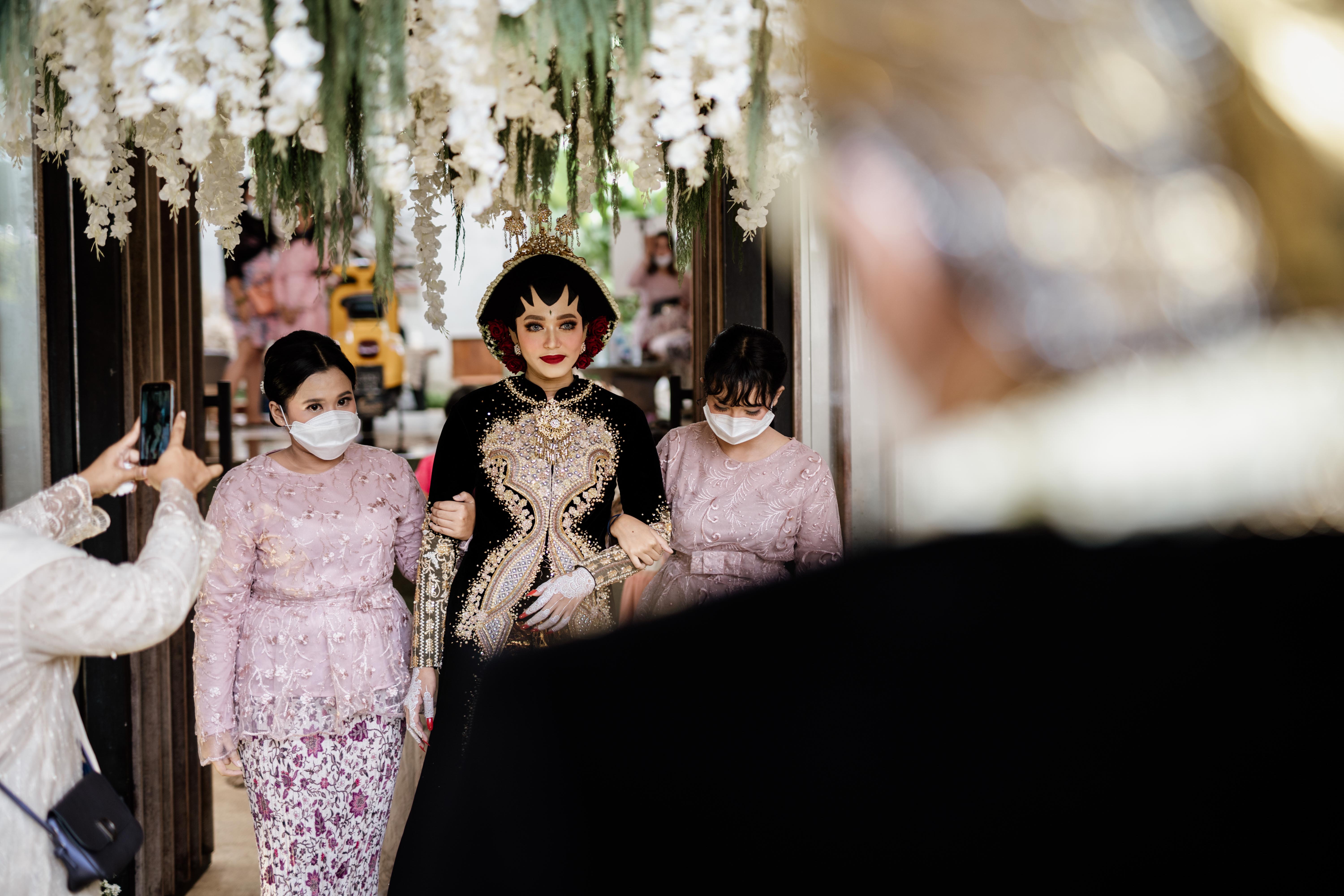 Putri Cinta: The Untold Story Behind The Leak - 3bu2sp5