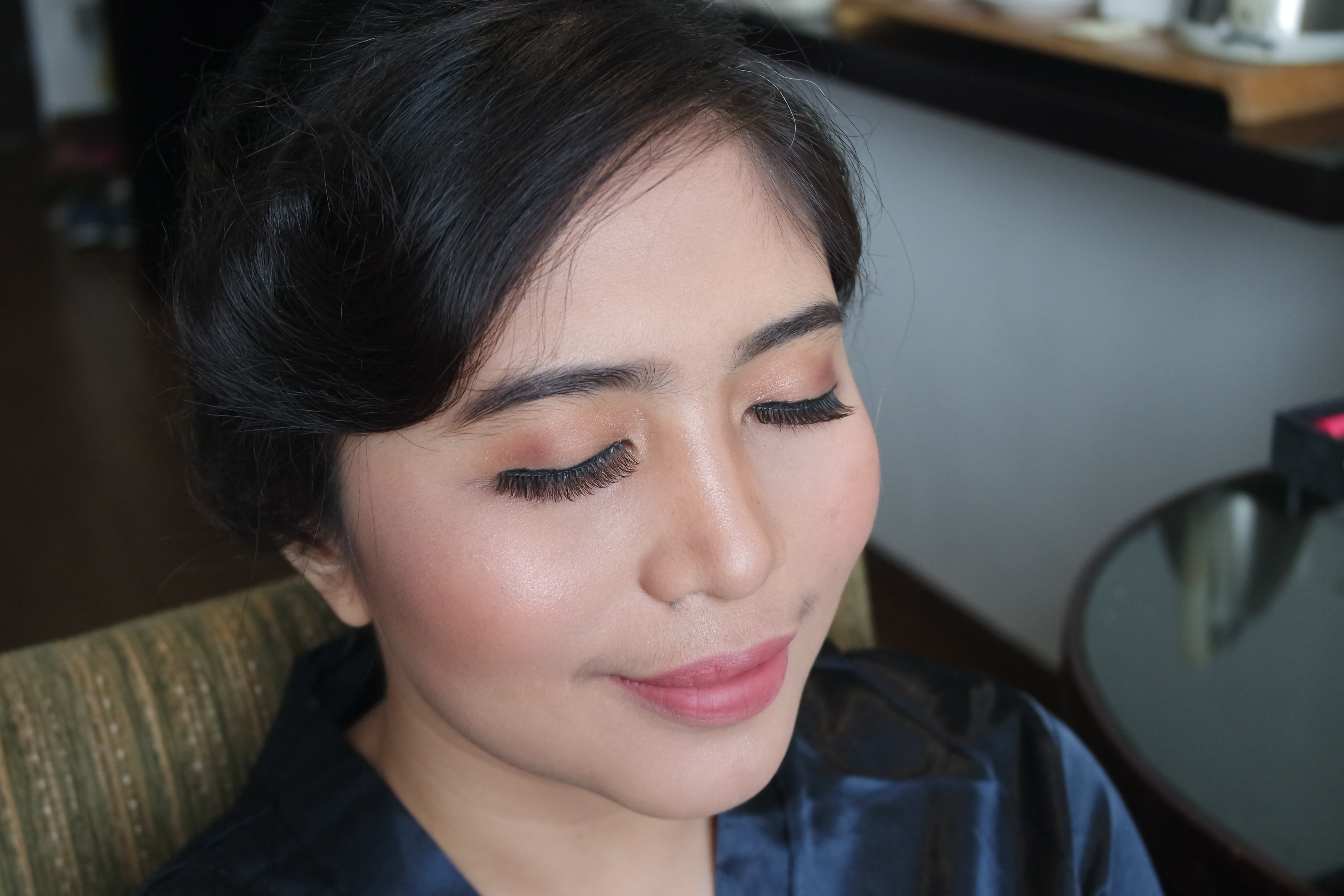 Make up service. Make up service
