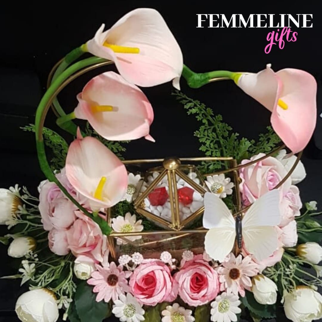 Terrarium Ring Box with The Decoration by Femmeline Gifts