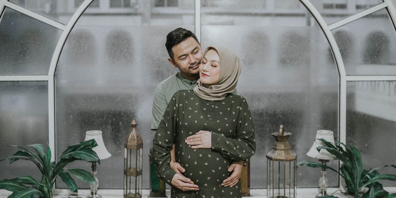 Maternity Photo Studio Session oleh Warna Project Bridestory Store