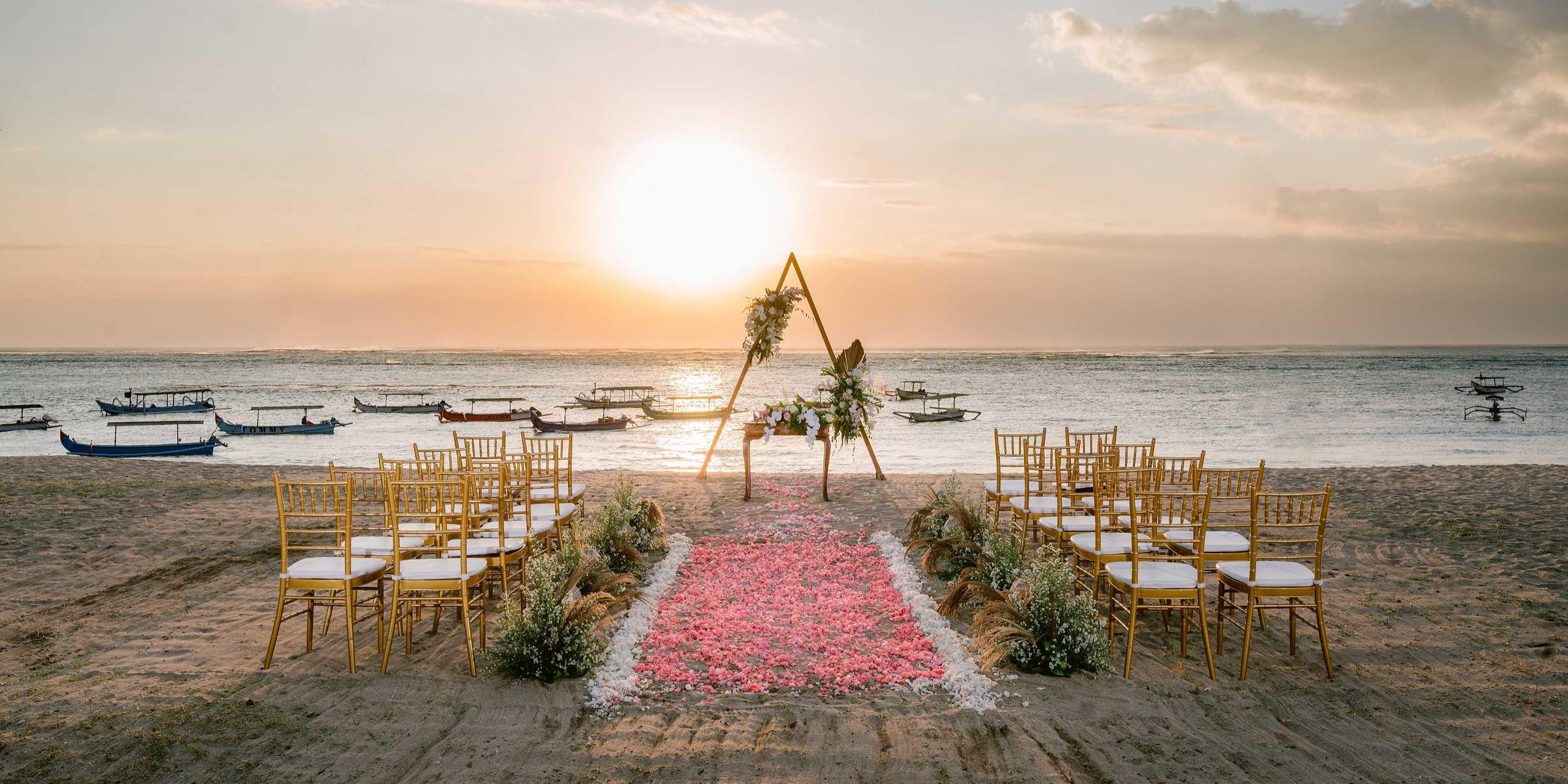 Say i do at the sunset by ARYADUTA BALI | Bridestory Store