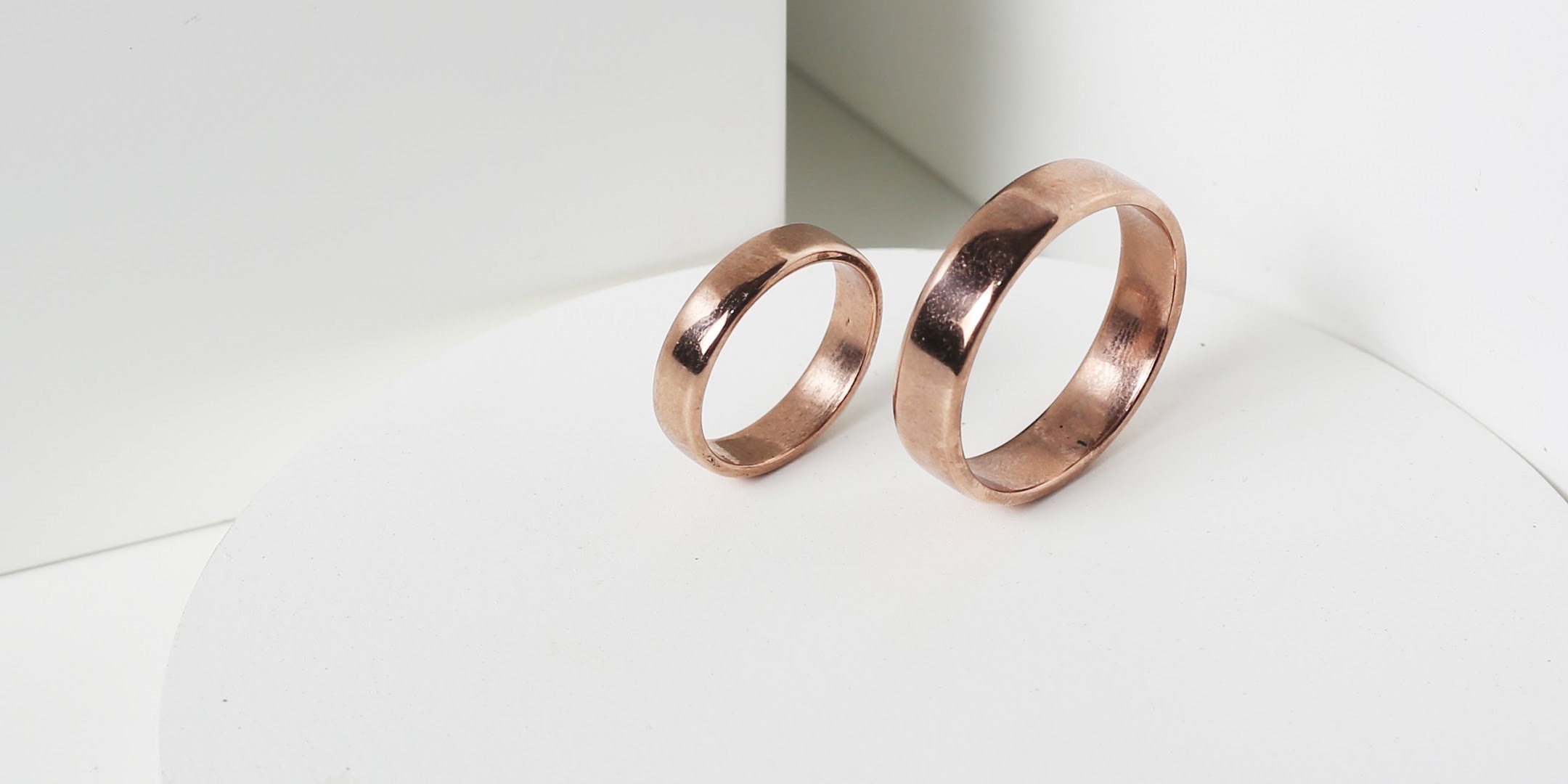 Menggoda Indera: Panduan Lengkap Memulai dan Mengembangkan Bisnis Cincin Rose Gold Online