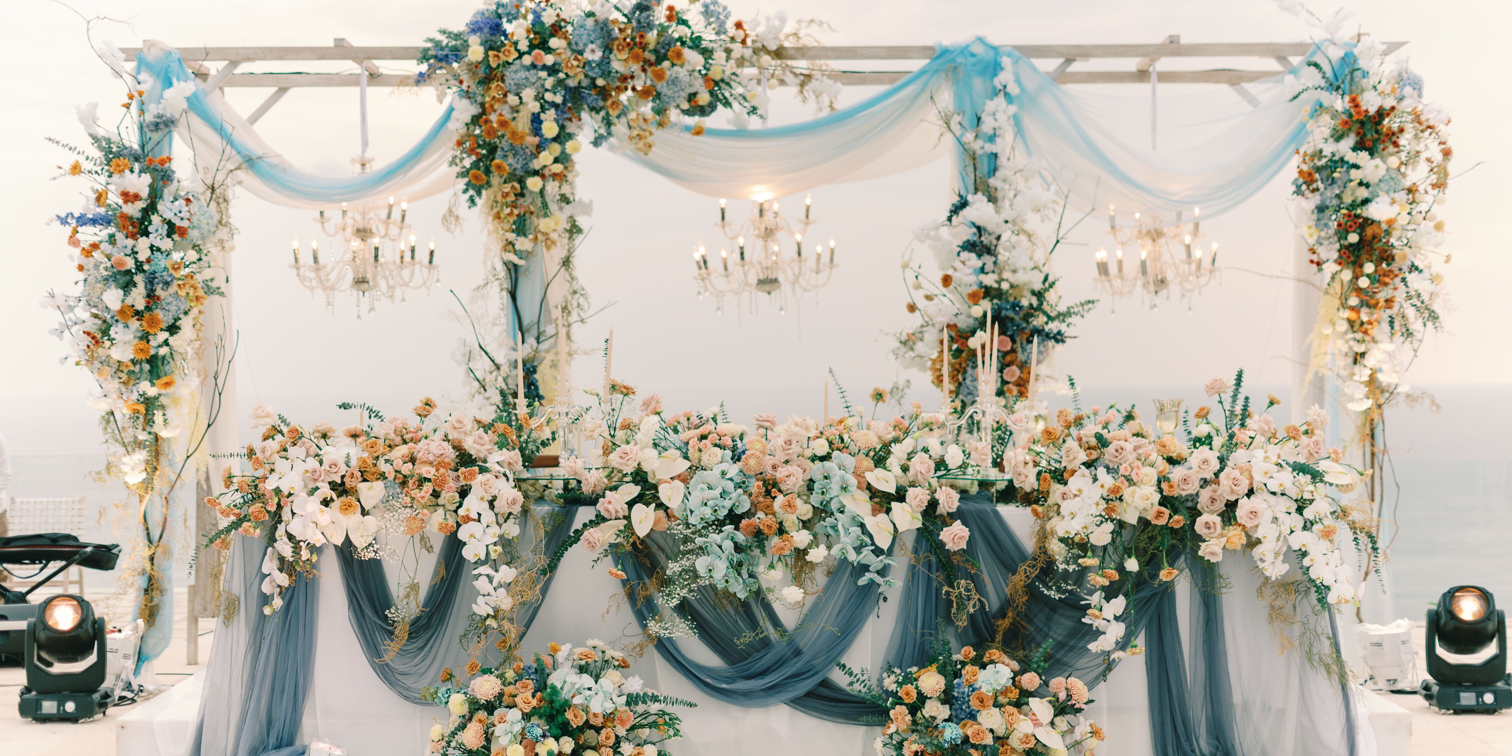 Round Reception Table Decoration 100pax by Cloris Decoration