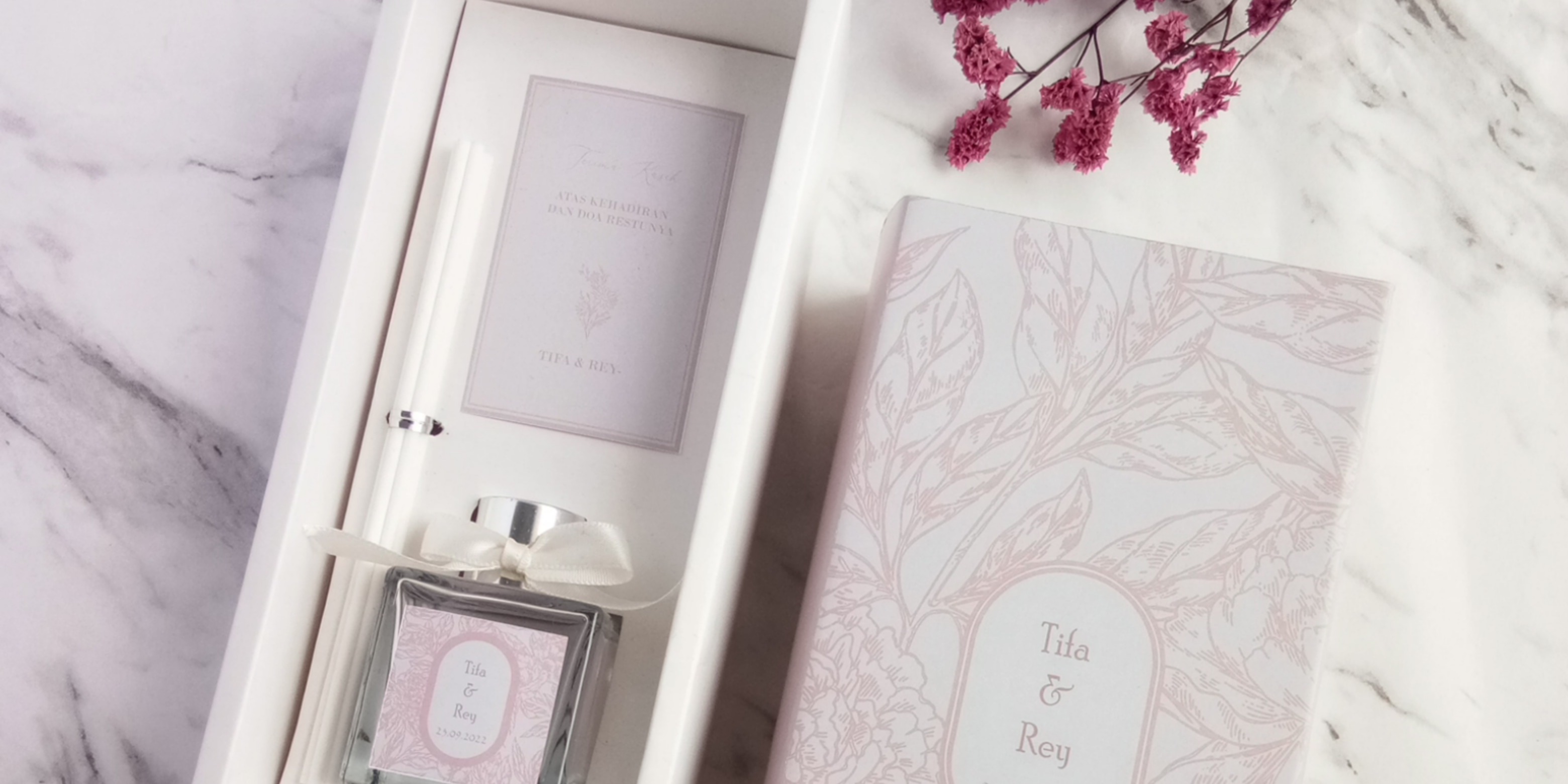 Customized Reed Diffuser by Lumiere | Bridestory Store