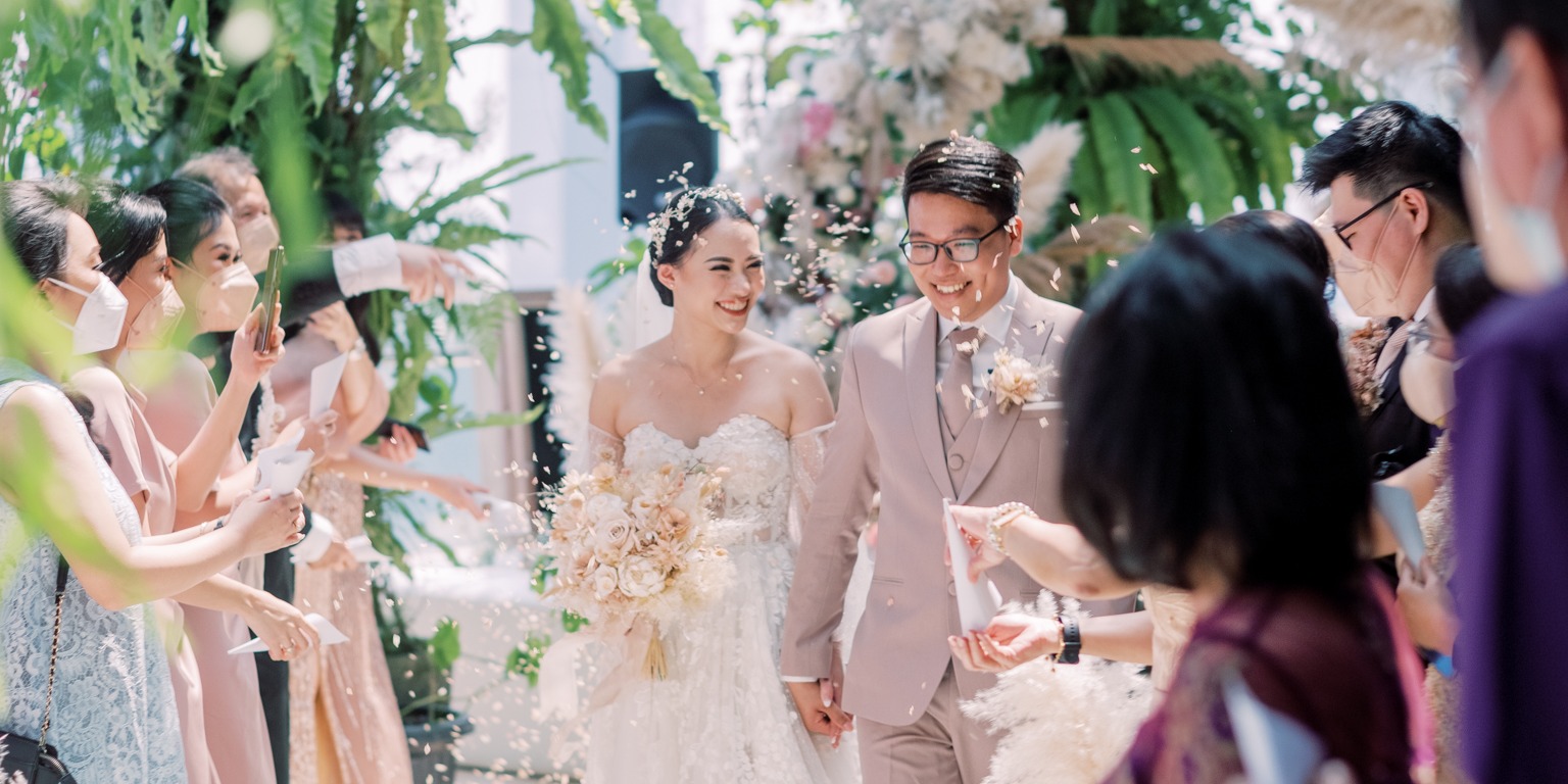 Intimate Wedding at Terrarium Rooftop level 37 oleh The Imperium Bridestory Store