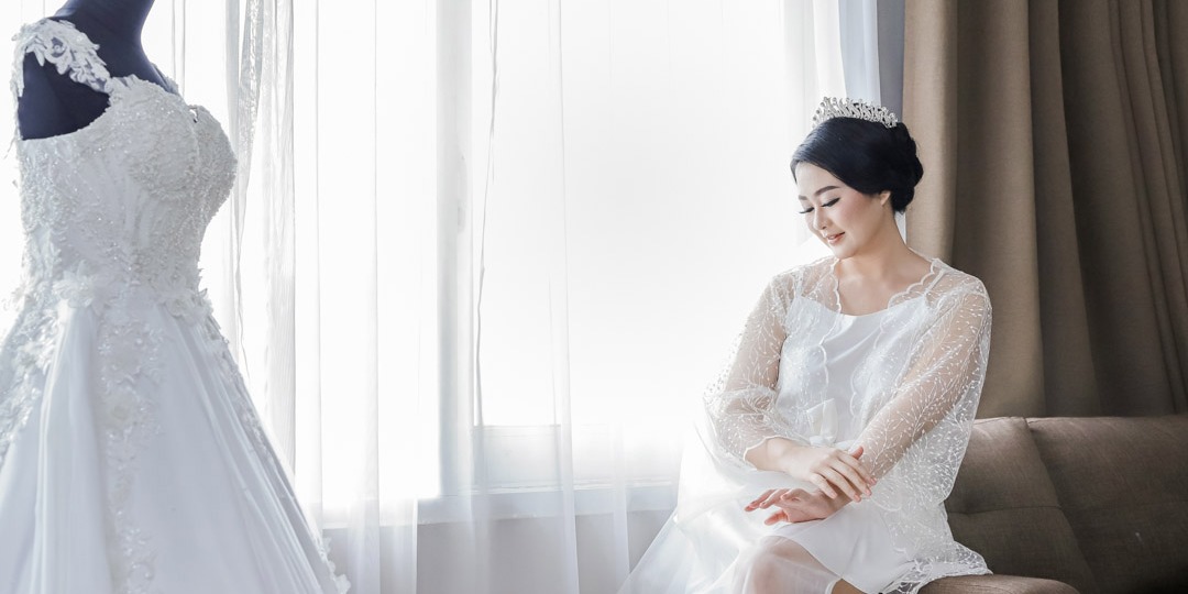 Jasa Foto Wedding Jakarta by MARON FOTO | Bridestory Store
