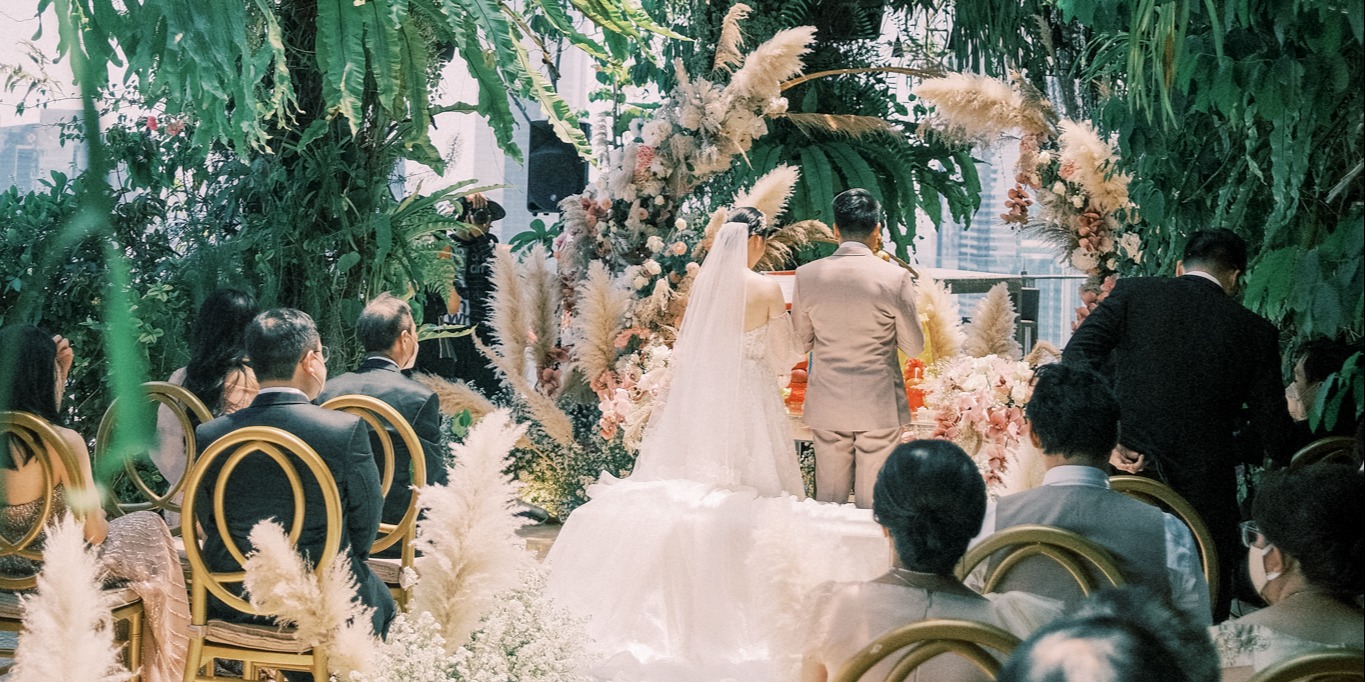 BSF 23 Terrarium Rooftop ALL IN Package (Standing 200 pax) by The Imperium Bridestory Store