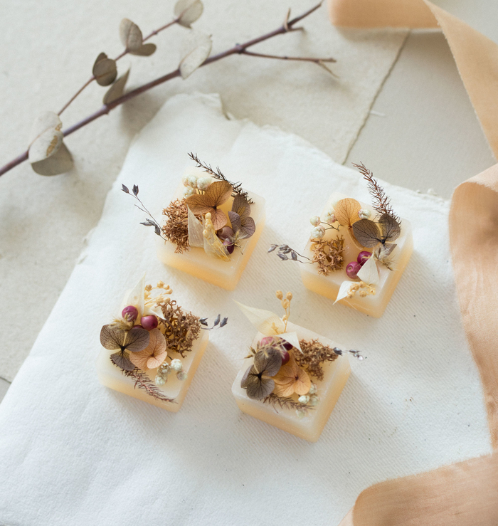 Wax Tart Arrangement Style Design oleh Kaminari Bridestory Store