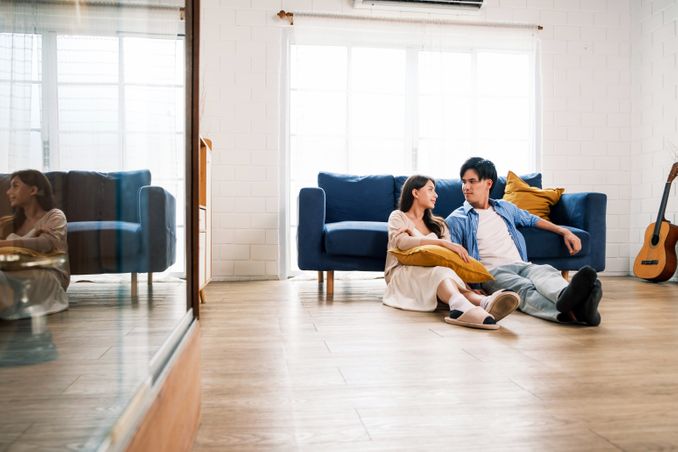 Mana yang Lebih Penting: Menikah atau Punya Rumah Dulu? Image 2