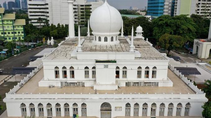 8 Masjid Pilihan yang Sering Dijadikan Tempat Akad Nikah Image 5