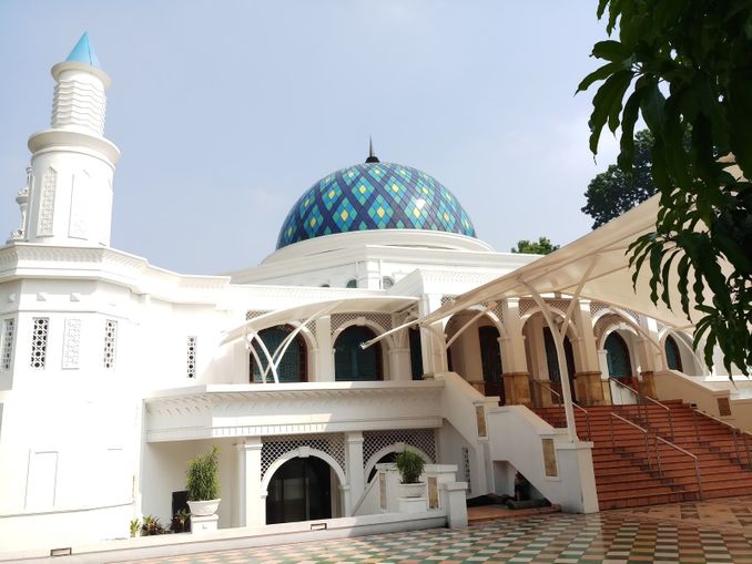 5 Masjid Pilihan yang Sering Dijadikan Tempat Akad Nikah Image 4