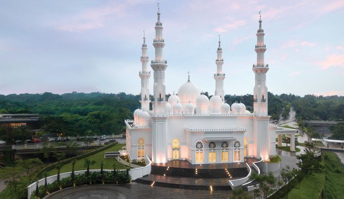 8 Masjid Pilihan yang Sering Dijadikan Tempat Akad Nikah Image 7