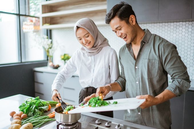 5 Tips Bebas Konflik dengan Pasangan di Bulan Puasa Image 1