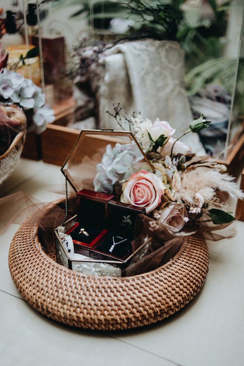 Makna Filosofis Isi Seserahan Dalam Adat Jawa Bridestory Blog