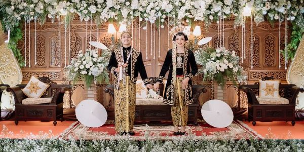 Embracing Elegance with an Intimate Wedding Package