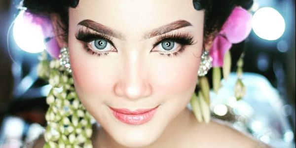 Solo putri java traditional