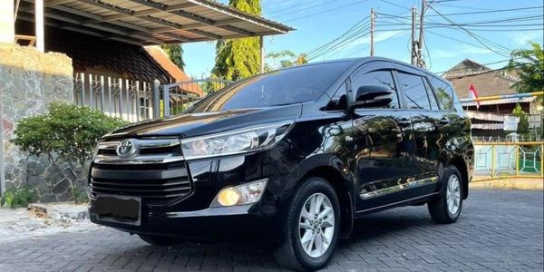 Wedding Car Depok | Mobil Pengantin Depok / Innova Reborn