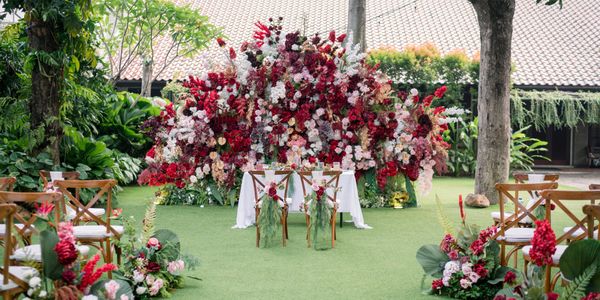 Intimate Wedding Planner & Organizer (Free Engagement Planning)