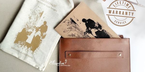 Clutch with Zipper