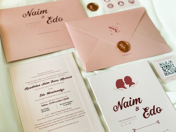 Undangan Pernikahan Single Hardcover Amplop Kalkir Dan Wax Seal By Moria Invitation Bridestory Store Undangan Pernikahan Single Hardcover Amplop Kalkir Dan Wax Seal By Moria Invitation Bridestory Store