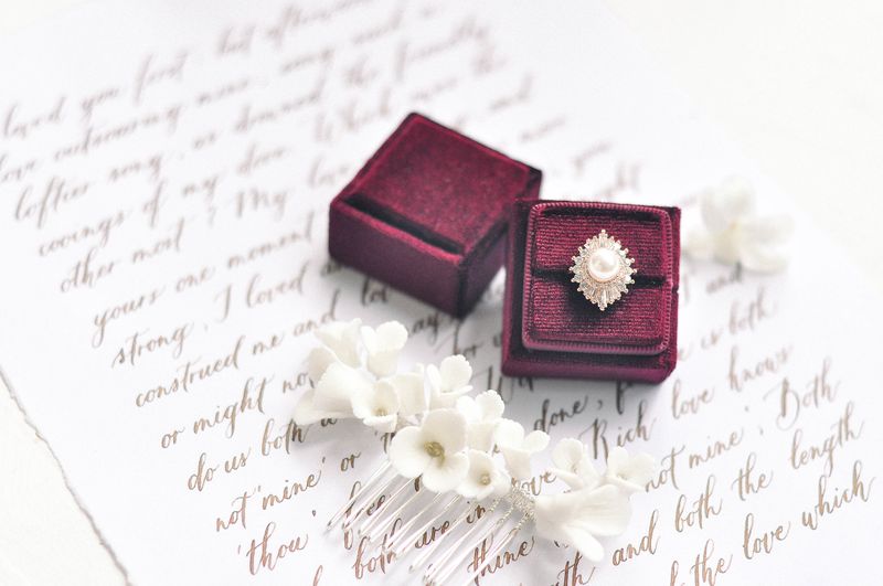 Cari Kotak Seserahan dan Mahar Pernikahan? Cek Rekomendasi Vendor-nya Di Sini - Bridestory Blog