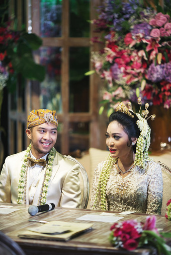 Sundanese Wedding Dress