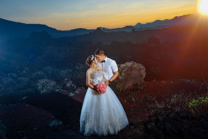 Bali Engagement Portrait by Max.Mix Photograph - 001 Bali Engagement Portrait by Max.Mix Photograph - 001