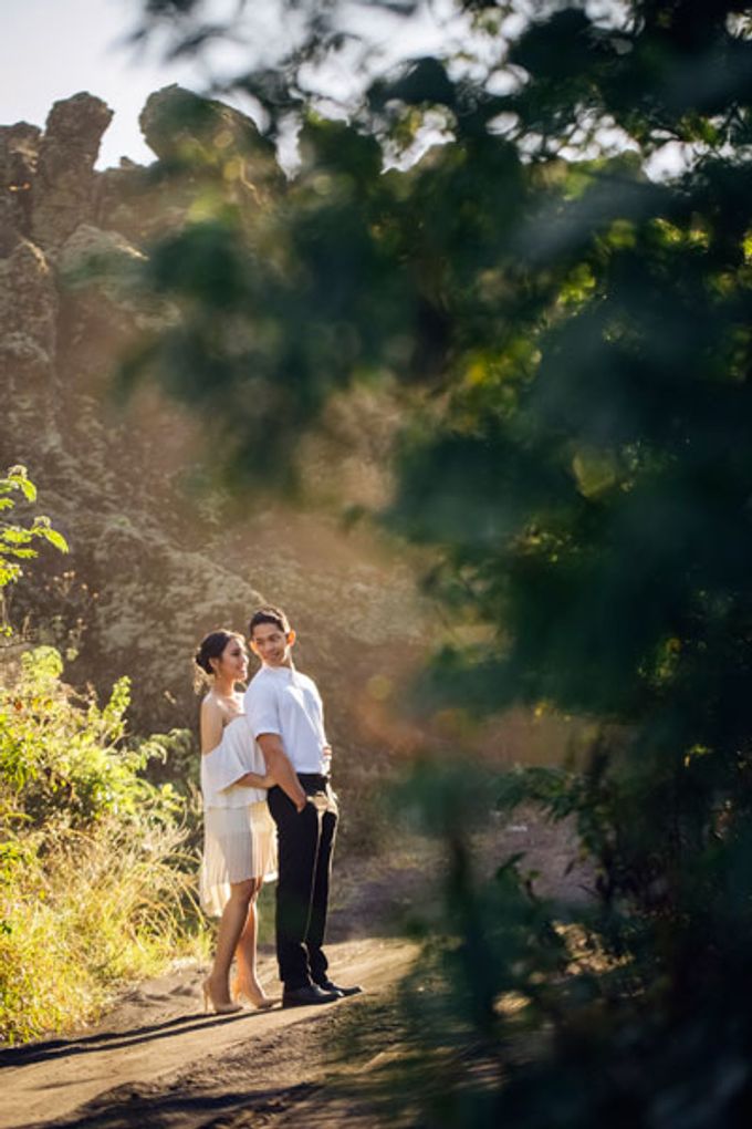 Bali Engagement Portrait by Max.Mix Photograph - 007 Bali Engagement Portrait by Max.Mix Photograph - 007