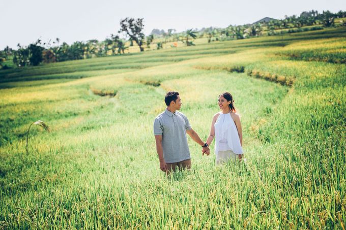 Bali Engagement Portrait by Max.Mix Photograph - 008 Bali Engagement Portrait by Max.Mix Photograph - 008