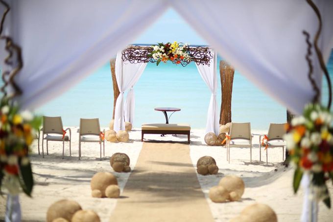 Beach Wedding at The District Boracay by The District Boracay - 008 Beach Wedding at The District Boracay by The District Boracay - 008