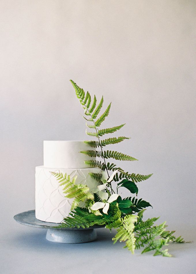Lush Botanical Cake Design Inspiration for the Naturalist Bride by Jen Huang Photo - 010 Lush Botanical Cake Design Inspiration for the Naturalist Bride by Jen Huang Photo - 010