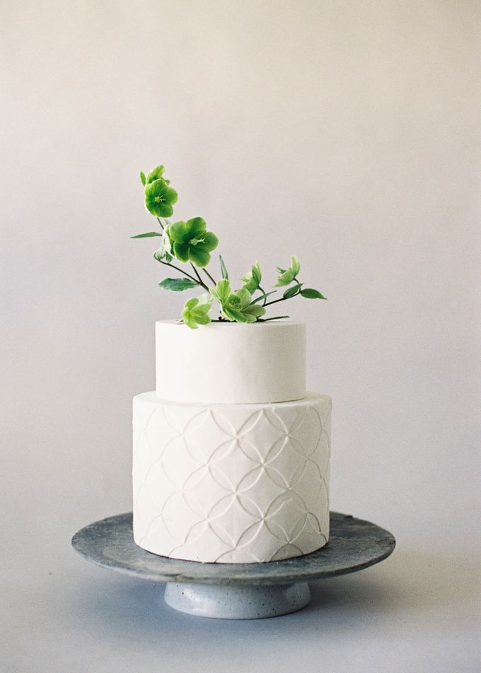 Lush Botanical Cake Design Inspiration for the Naturalist Bride by Jen Huang Photo - 014 Lush Botanical Cake Design Inspiration for the Naturalist Bride by Jen Huang Photo - 014