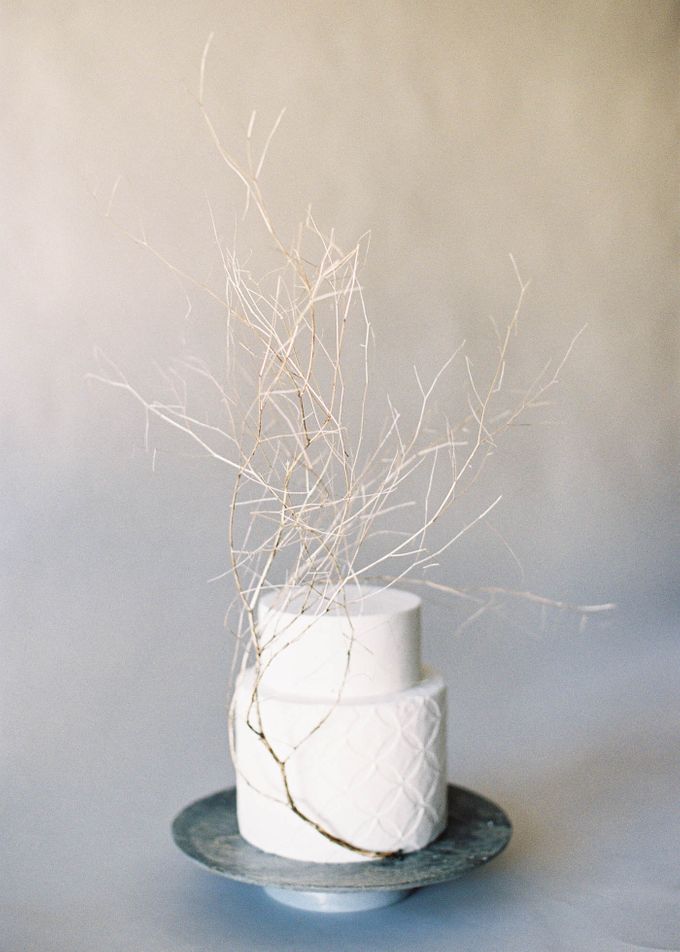 Lush Botanical Cake Design Inspiration for the Naturalist Bride by Jen Huang Photo - 003 Lush Botanical Cake Design Inspiration for the Naturalist Bride by Jen Huang Photo - 003