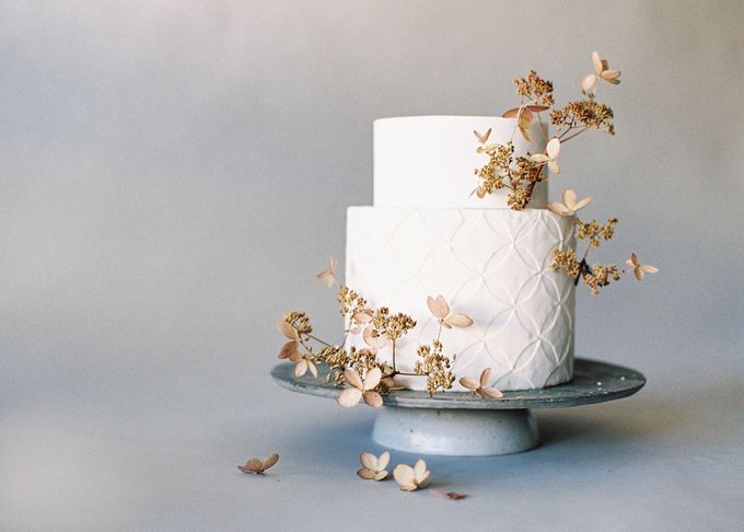 Lush Botanical Cake Design Inspiration for the Naturalist Bride by Jen Huang Photo - 005 Lush Botanical Cake Design Inspiration for the Naturalist Bride by Jen Huang Photo - 005