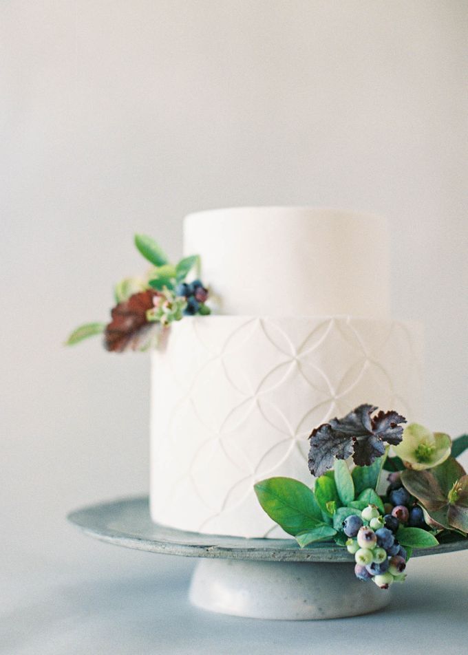 Lush Botanical Cake Design Inspiration for the Naturalist Bride by Jen Huang Photo - 009 Lush Botanical Cake Design Inspiration for the Naturalist Bride by Jen Huang Photo - 009