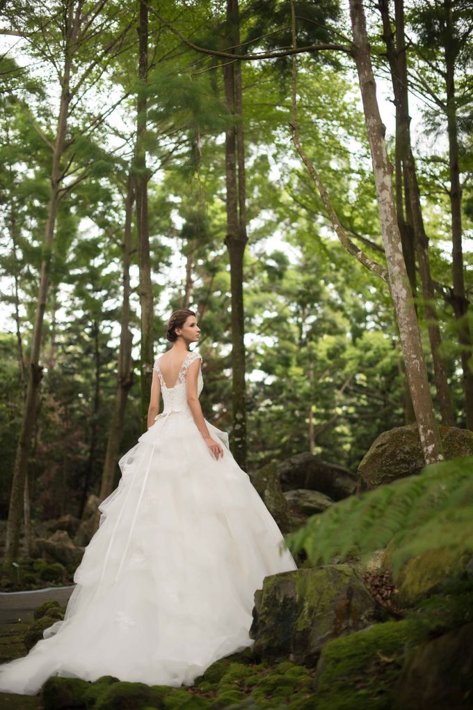 Gown Collection by My Dream Wedding - 043 Gown Collection by My Dream Wedding - 043