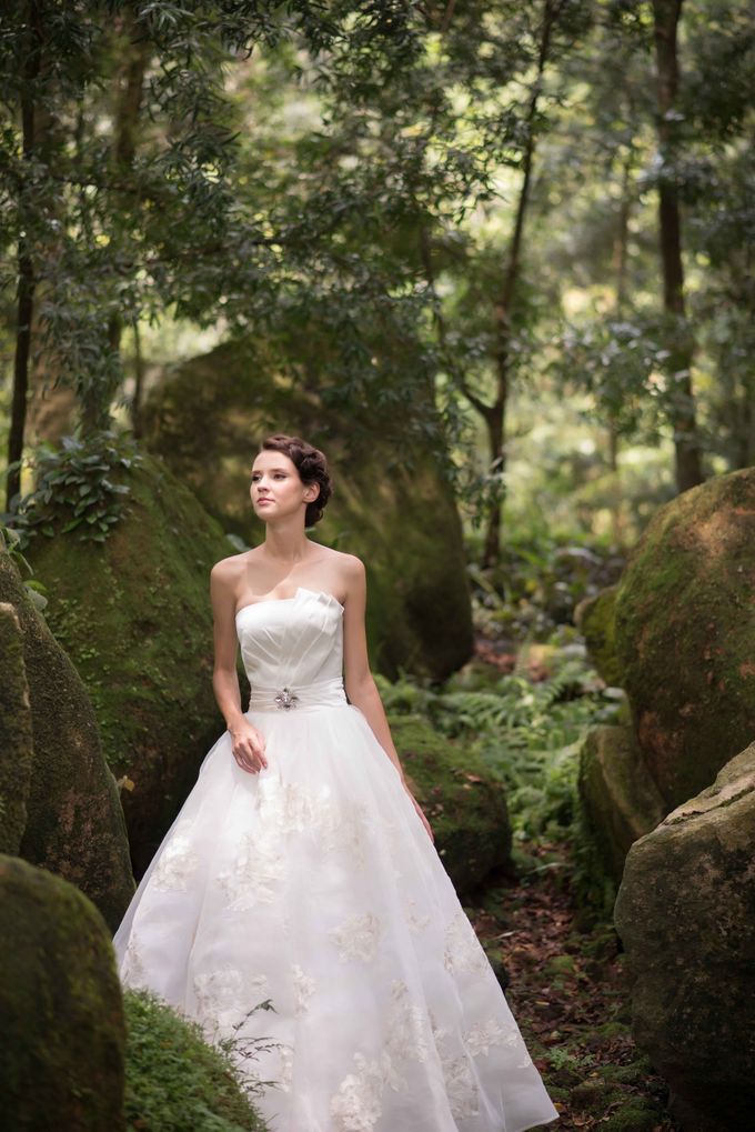 Gown Collection by My Dream Wedding - 045 Gown Collection by My Dream Wedding - 045