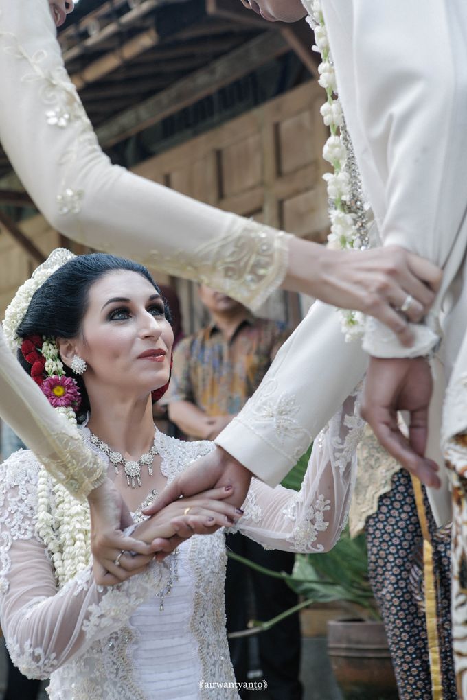 Lauretta & Regol wedding by airwantyanto project - 025 Lauretta & Regol wedding by airwantyanto project - 025