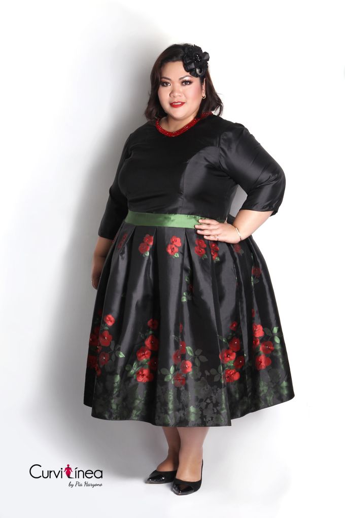 Our Exclusive Plus Size Kebaya and Formal Dress by Curvilínea by Pia Haryono - 012 Our Exclusive Plus Size Kebaya and Formal Dress by Curvilínea by Pia Haryono - 012
