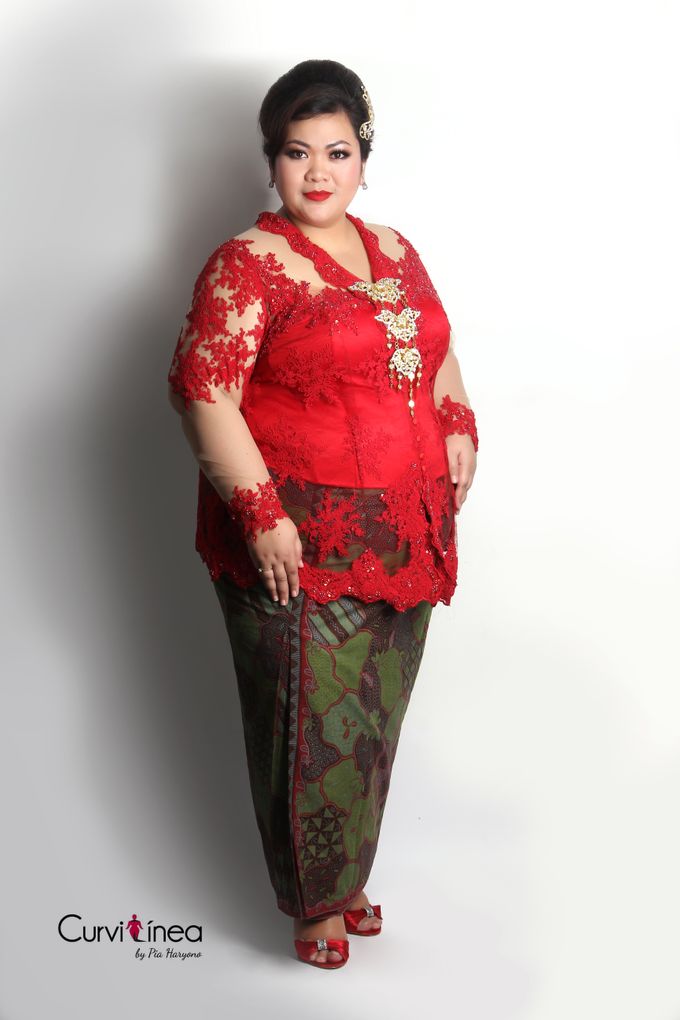 Our Exclusive Plus Size Kebaya and Formal Dress by Curvilínea by Pia Haryono - 013 Our Exclusive Plus Size Kebaya and Formal Dress by Curvilínea by Pia Haryono - 013